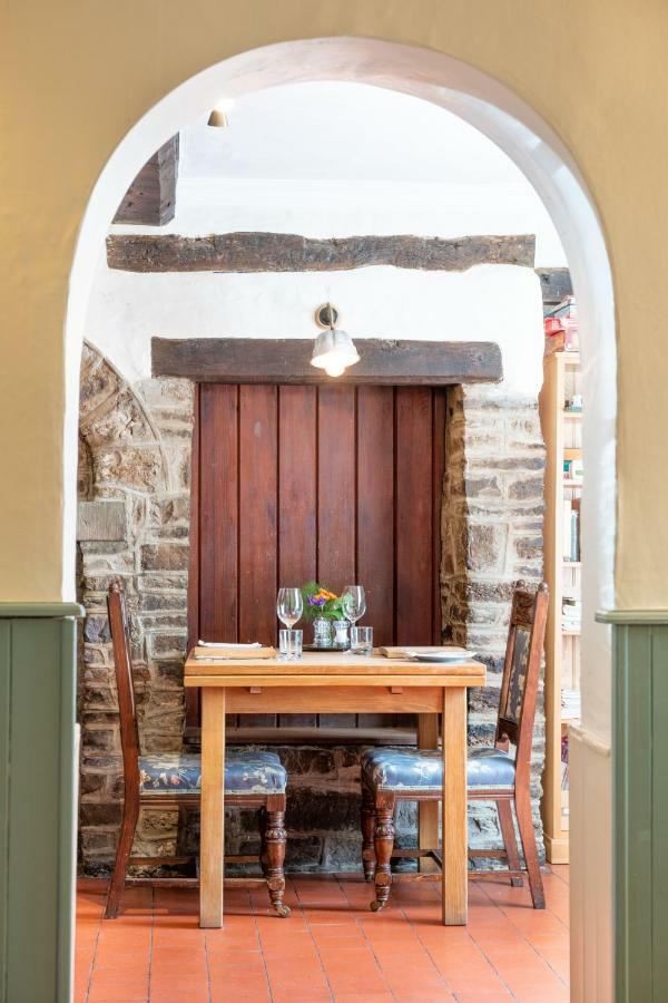 The Coach House Hotell Bishop's Castle Exteriör bild